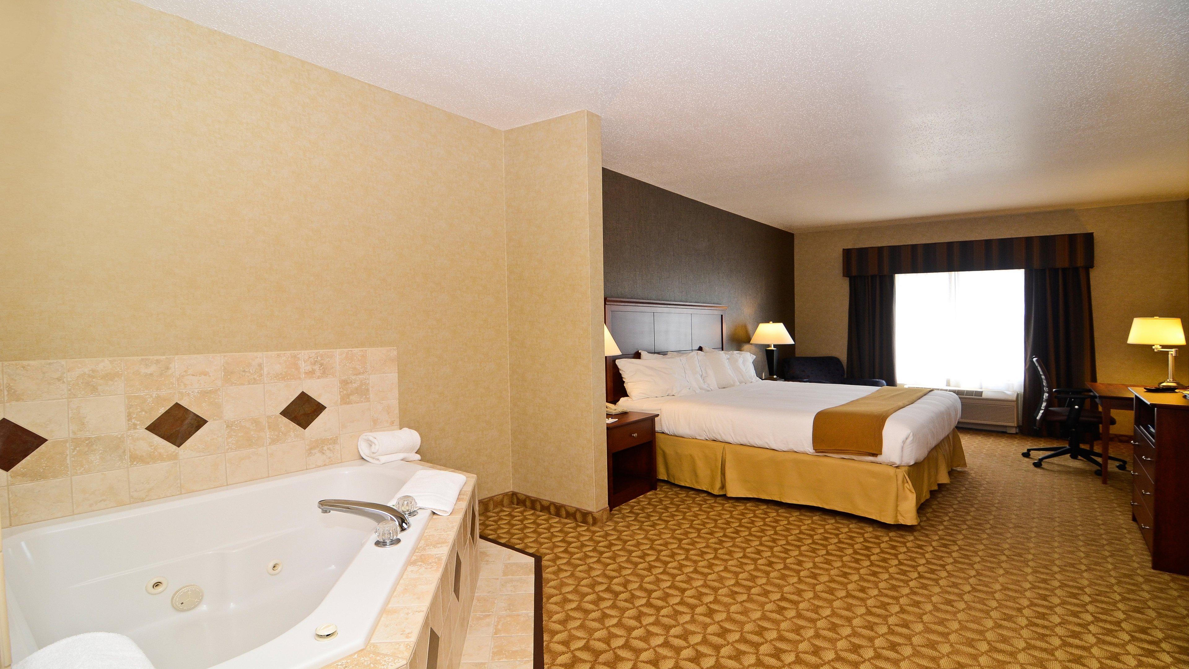 Holiday Inn Express Hotel & Suites Fort Atkinson By Ihg Exterior foto