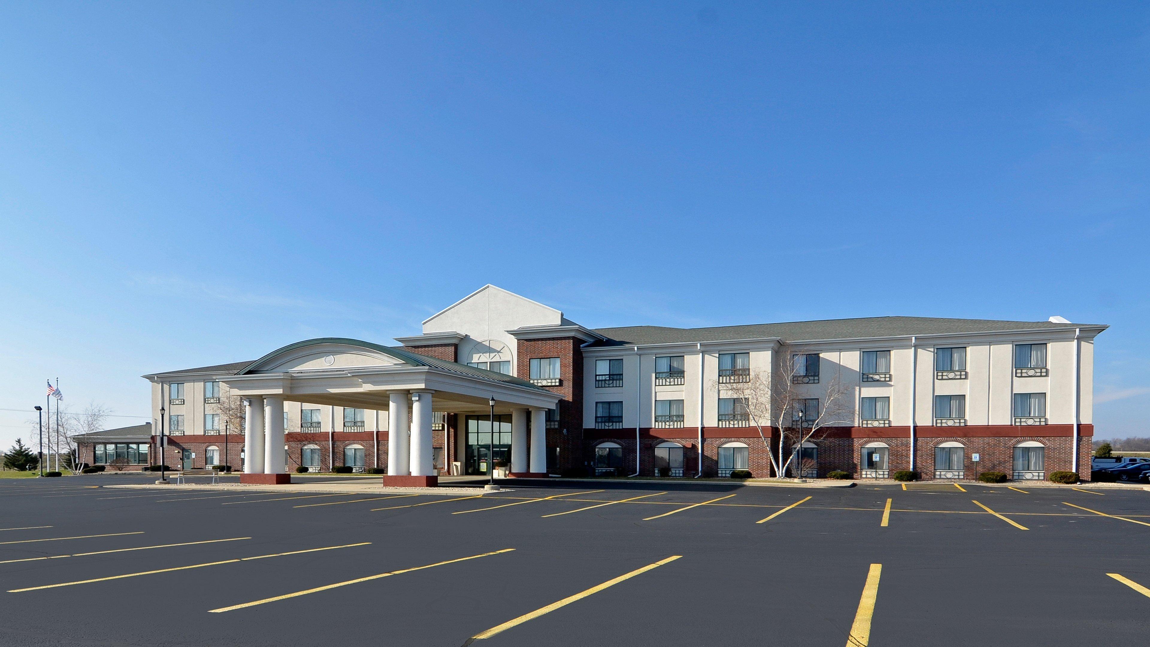 Holiday Inn Express Hotel & Suites Fort Atkinson, An Ihg Hotel Exterior foto