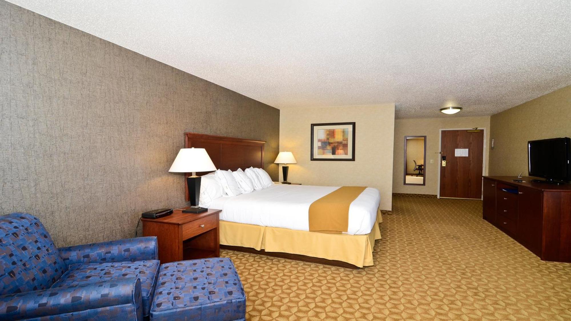 Holiday Inn Express Hotel & Suites Fort Atkinson By Ihg Exterior foto